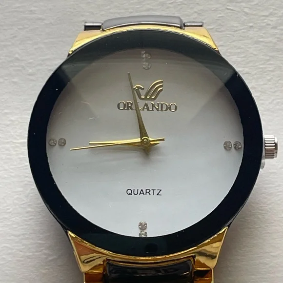 Men's Two Tone Black and Gold Quartz Watch New/Never Worn - Picture 3 of 4